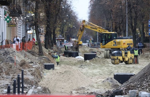 У Львові при реконструкції вулиці Бандери уже замінили 135 метрів каналізаційного колектора і півкілометра водогону