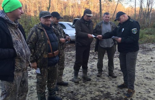 На Львівщині за вихідні поліцейські виявили 18 порушень правил полювання