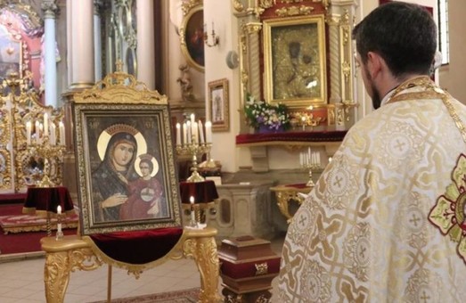 У Соборі св. Юра виставлять для почитання унікальну ікону із усміхненою Богородицею