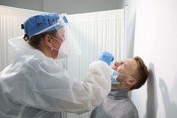 У Клінічній лікарні швидкої медичної допомоги міста Львова почали тестувати пацієнтів швидкими тестами на COVID-19