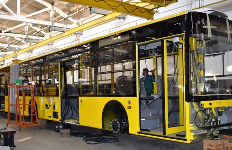 У Луцьку розпочали виготовлення тролейбусів-«гармошок» для Києва