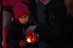 У пам'ять про жертв голодоморів запалили понад дві тисячі вогнів (ФОТО)