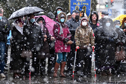 У пам'ять про жертв голодоморів запалили понад дві тисячі вогнів (ФОТО)