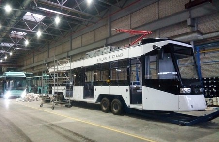 У Чернігові на автозаводі завершують складання першого трамвая