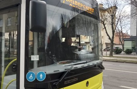 У Львові пасажир тролейбуса маршруту № 27 наразився на хамство водія