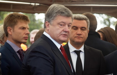 Порошенко каже, що в Україні є всі ознаки кризи державного управління