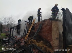 У Сокільниках біля Львова учора горіла господарська будівля