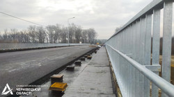 На Буковині завершують будівництво автомобільного мосту в Маршинцях