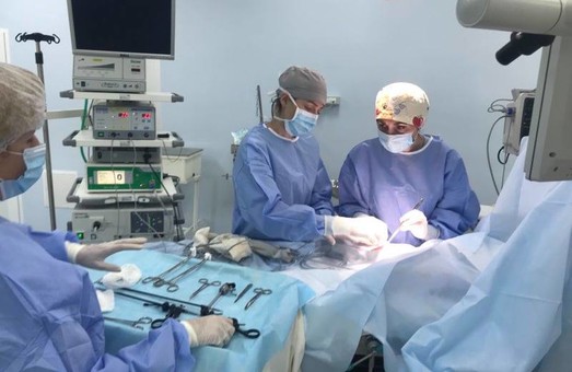 У міській дитячій лікарні Львова на Пилипа Орлика лапароскопічно провели операцію чотирьохрічній дитині