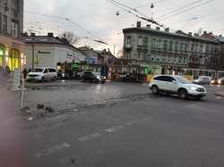 У Львові трамвай заблокував рух на перехресті вулиць Бандери і Антоновича