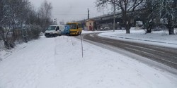 У Львові під Сихівським шляхопроводом сталося іще одне ДТП за участю автобуса