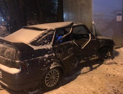 У Львові вчора ввечері внаслідок зіткнення легковика і мікроавтобуса постраждало четверо людей (ФОТО)