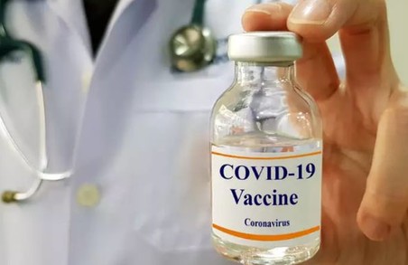 Україна таки купуватиме індійську вакцину проти COVID-19 від «Serum Institute»