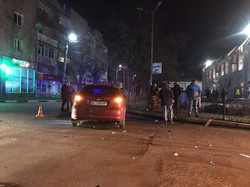 У Стрию на Львівщині вчора ввечері п’яний водій «Ауді» пошкодив інший легковик і врізався в огорожу магазину оптики