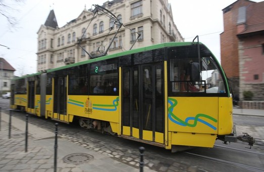 Маруняк обіцяє, що у 2021 році у Львові відремонтують 55 трамваїв і 19 тролейбусів