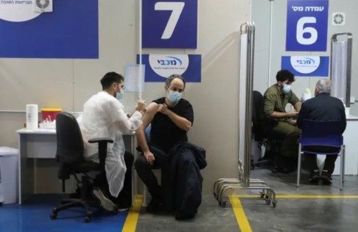 Ізраїль приборкав поширення COVID-19 завдяки масовій вакцинації