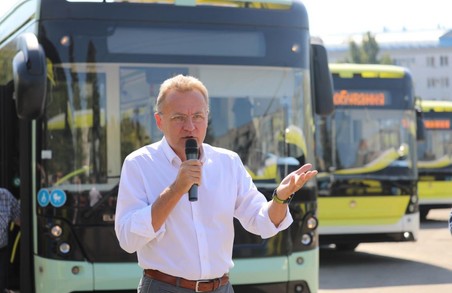 Садовий знову назвав МАЗ переможцем тендеру на постачання автобусів до Львова