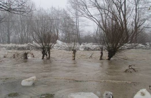 На Заході України підвищення рівня води у річках, можливі підтоплення