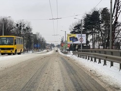 Львів’яни жаліються на неприбрані від снігу вулиці