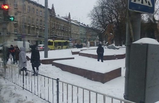 На вулиці Городоцькій у Львові призупинився рух транспорту