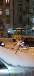 У центрі Львова задимівся трамвайний вагон. Задимлення переросло у пожежу (ФОТО, ВІДЕО)