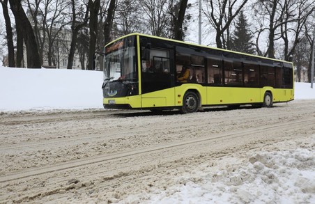 У Львові на маршрути зранку виїхало 543 одиниці громадського транспорту