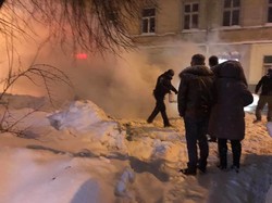 У Львові вчора ввечері майже в центрі Львова зайнявся автомобіль