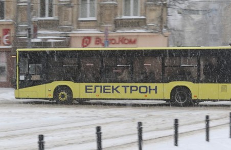 У Львові у неділю 14 лютого вийшло на маршрути 266 одиниць громадського транспорту