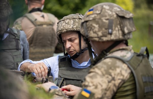 На Донбасі загинуло троє українських військових, Зеленський відреагував