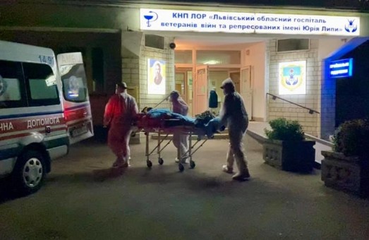 Львівщина почала приймати ковідних пацієнтів із Прикарпаття