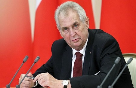 Президент Чехії Земан просить у Путіна вакцину «Супутник V» проти коронавірусу