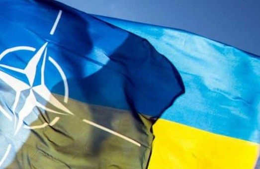 Американські політики закликають владу США допомогти Україні вступити до НАТО