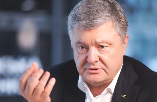 Петро Порошенко закликає українців вакцинуватися проти COVIDу