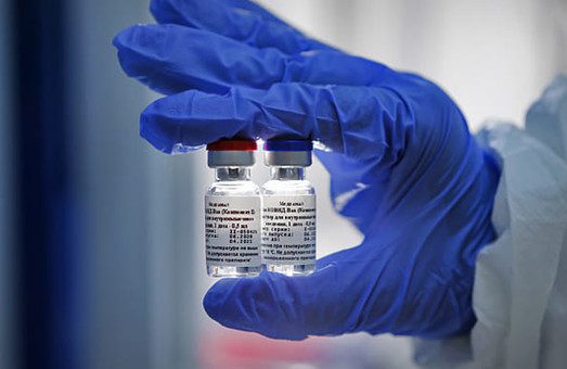 У чотирьох країнах Євросоюзу можуть почати випуск антиковідної вакцини «Спутник V»