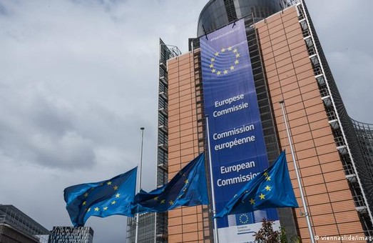 Єврокомісія представила «зелений сертифікат» для подорожей по ЄС