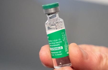 Президент України не бачить причин зупиняти щеплення вакциною «Covishield»