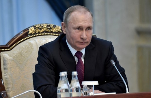 Путін заборонив «іноземним громадянам» володіти землею в Криму