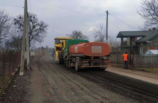 На Львівщині відновився ремонт автодороги Рава-Руська – Гайок
