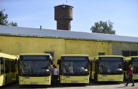 У Садового вирішили скасувати міжнародний тендер із закупівлі 100 нових автобусів для Львова