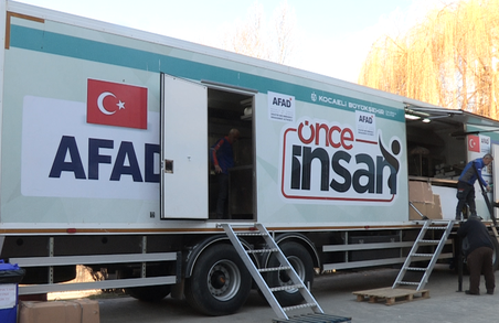 У Львові турецькі кухарі-волонтери годують вимушених переселенів