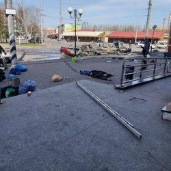 Рашисти ракетами обстріляли залізничний вокзал у Краматорську