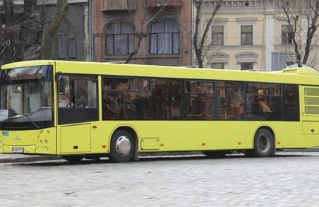 У Львові знову курсують автобуси на маршруті № 45