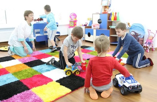 Садочки у Львові почнуть працювати після Великодня, а ось школи і далі працюватимуть в онлайн-режимі