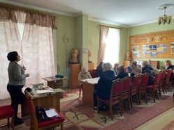 У Стрию на Львівщині провели майстер-клас із писанкарства для вимушених переселенців (ФОТО)