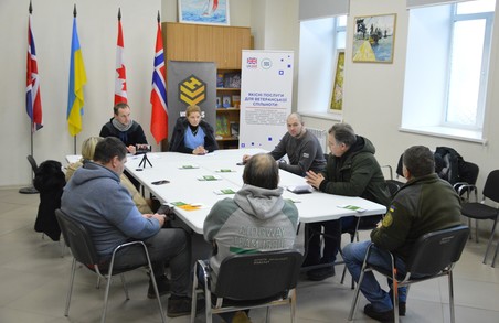 Для переселенців: волонтерський центр надаватиме у Львові безкоштовні консультації психологів та юристів.