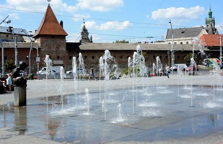 У Львові цьогоріч не буде традиційних масових обливань на площі Ринок