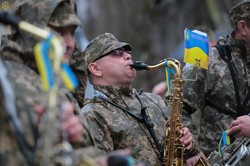У Львові учора військовий оркестр грав для вимиушених переселенців (ФОТО)
