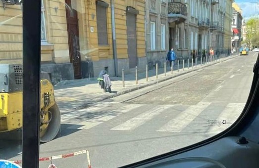 У Львові сьогодні ремонтували вулицю Костя Левицького