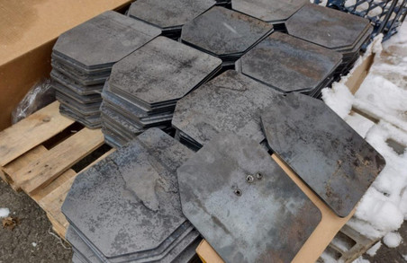На Львівщині викрили зловмисника, який продавав волонтерам "палені" пластини для бронежилетів