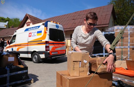Львівський медичний добровольчий батальйон передав на передову "швидкі" та медикаменти